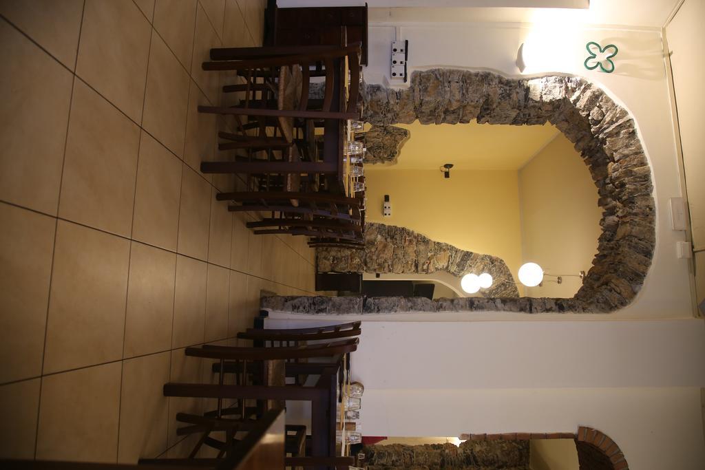 Bella Napoli Guesthouse Trattoria Pizzeria La Spezia Exterior photo